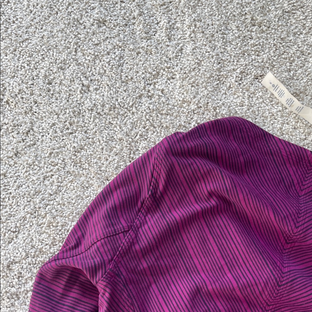 Lululemon purple stripe top size 6 - Picture 8 of 11